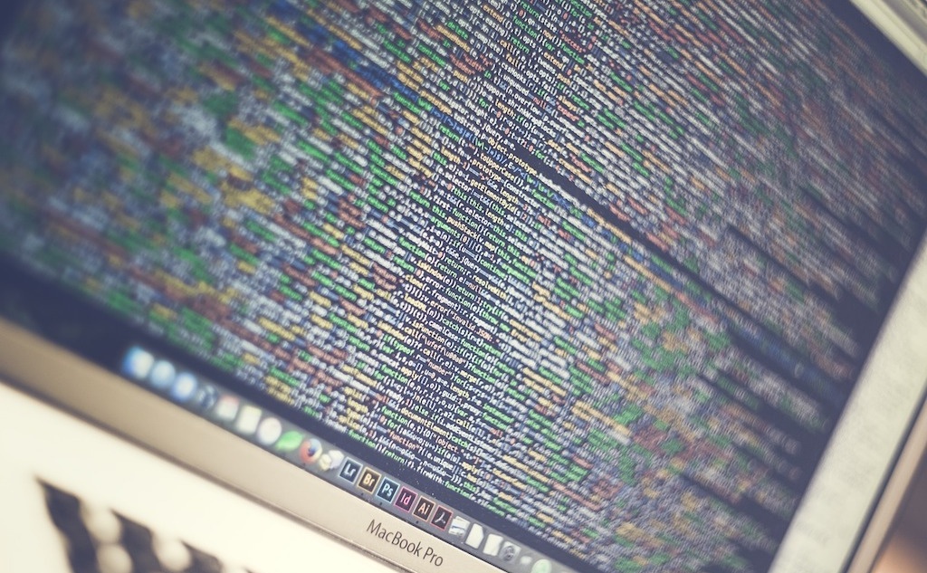 Несмотря на заверения менеджеров корпорации Microsoft, в сообществе разработчиков чувствуется некоторое напряжение и если вспомнить историю, страхи программистов не покажутся совсем уж необоснованными. Фото: Pexels.com (CC0).